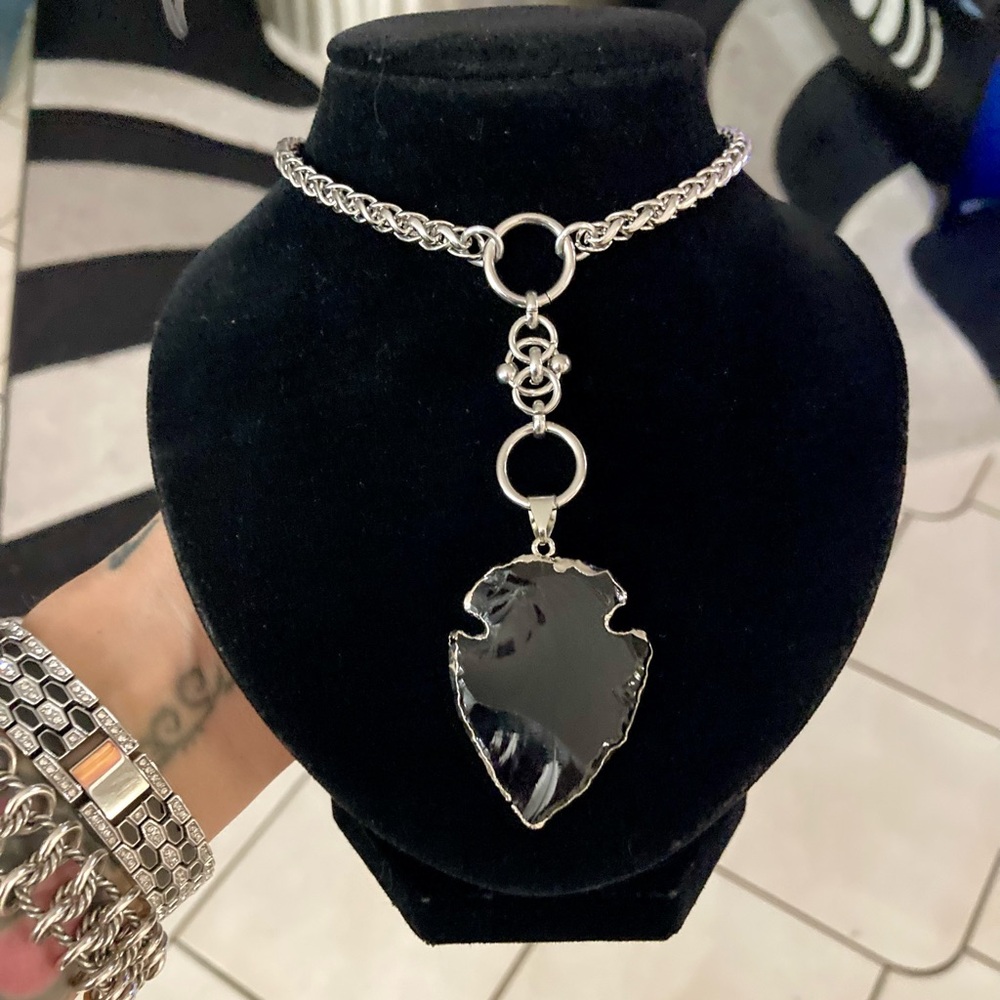 Black obsidian arrow on stainless steel maille celtic knot lariat Y necklace. - Picture 14 of 14